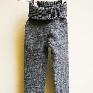 Graue Weichbund-Hose mit Rippenmuster