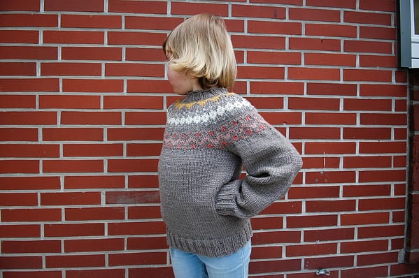 Norweger-Pullover mit bunter Passe in Taupe
